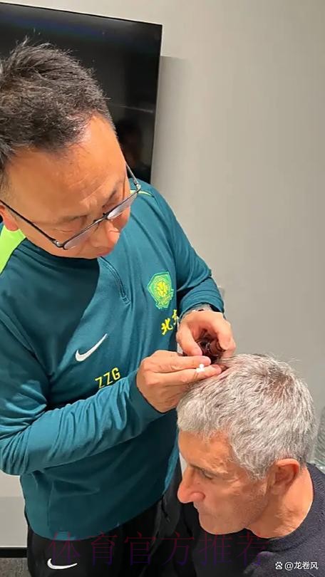 西媒:安帅要求皇马扩充教练组 以便分工更加明确 西媒:安帅要求皇马扩充教练组 以便分工更加明确